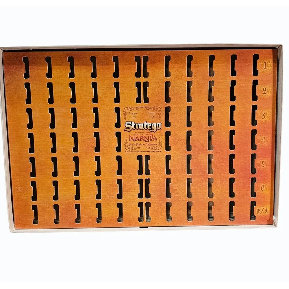 The Chronicles Of Narnia Stratego Board Game Milton Bradley Preowned COMPLETE